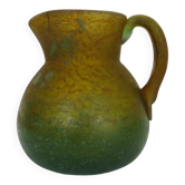 Pichet en pâte de verre marmoréen orange et vert. Signé Georges De Feure pour Daum