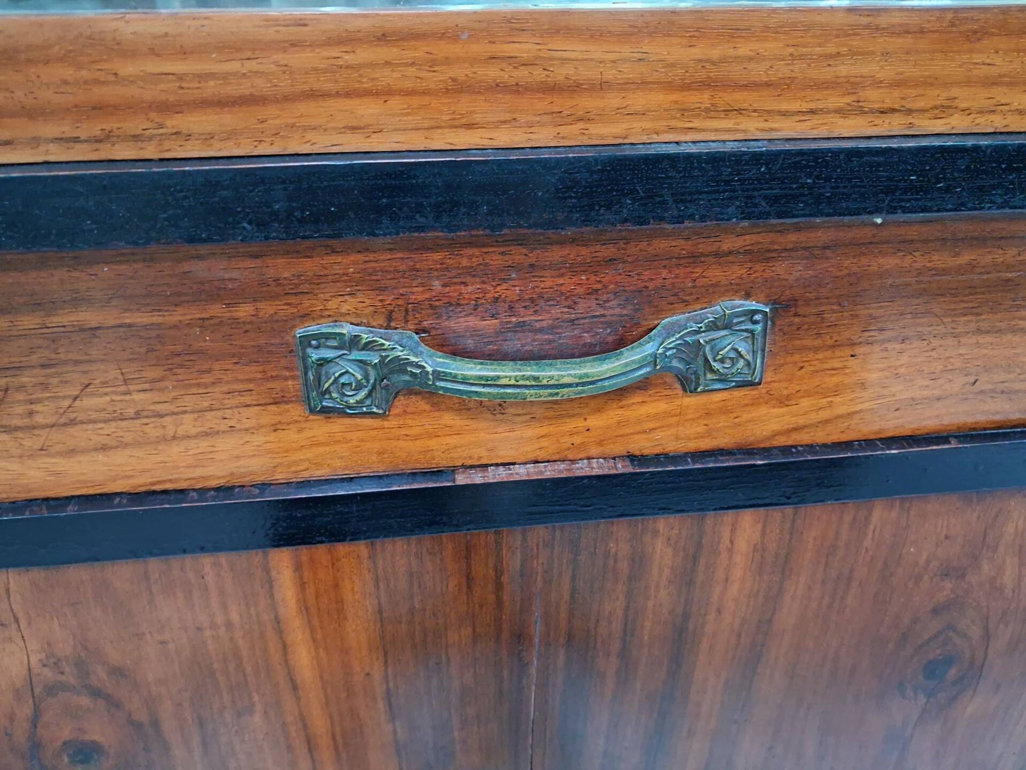 Vitrine / bibliothèque d'appui époque Art Déco en palissandre et bois