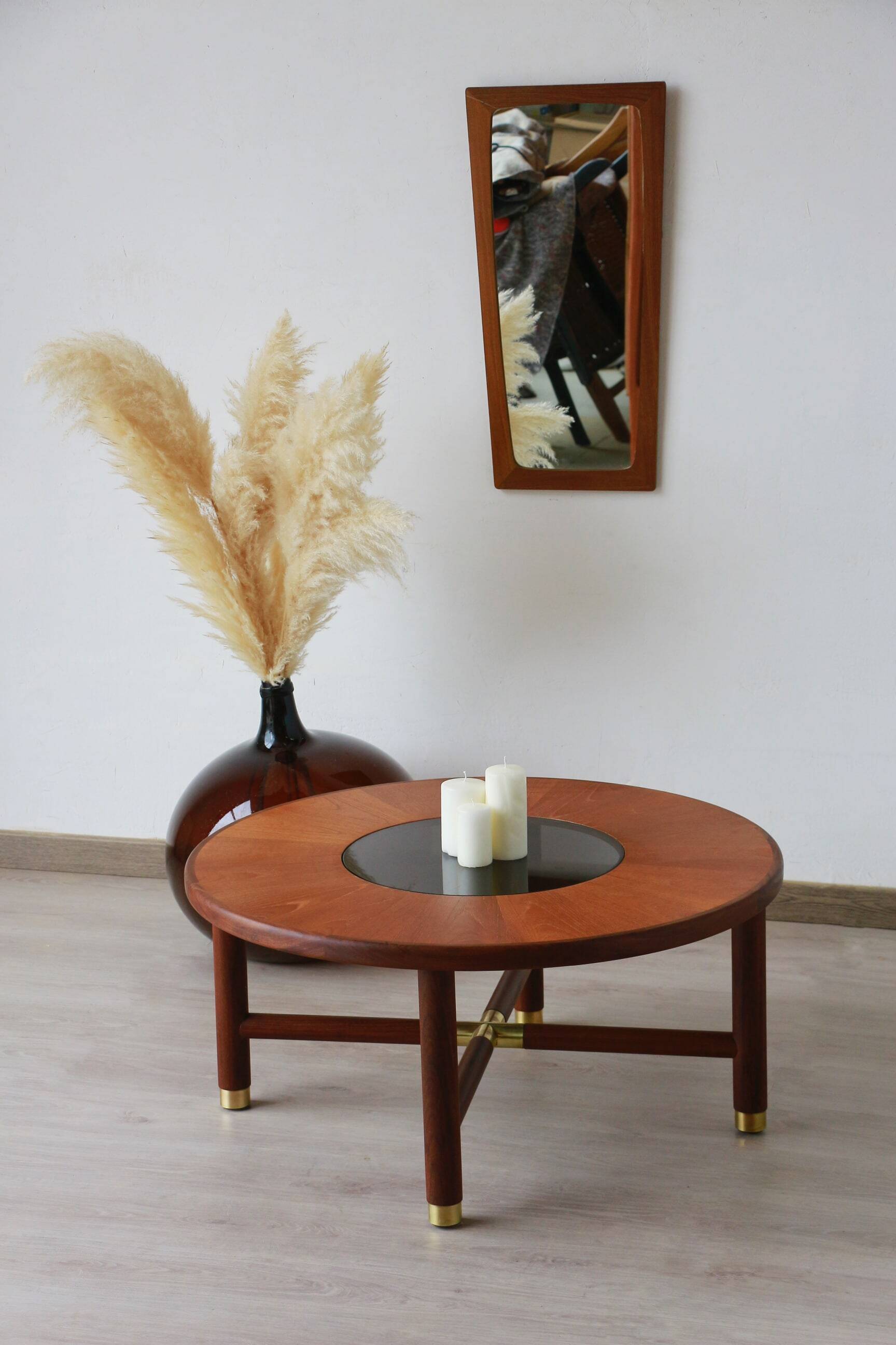 Round coffee table - Model 8058 - G Plan