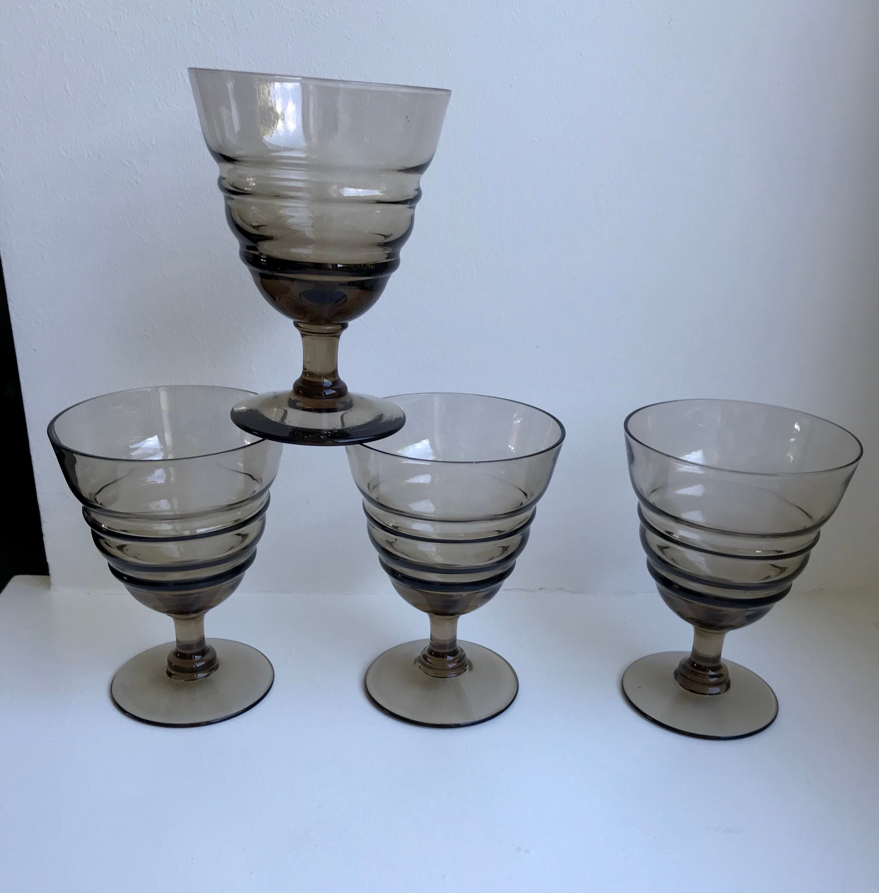 Set of 4 glasses in smoked glass 70s