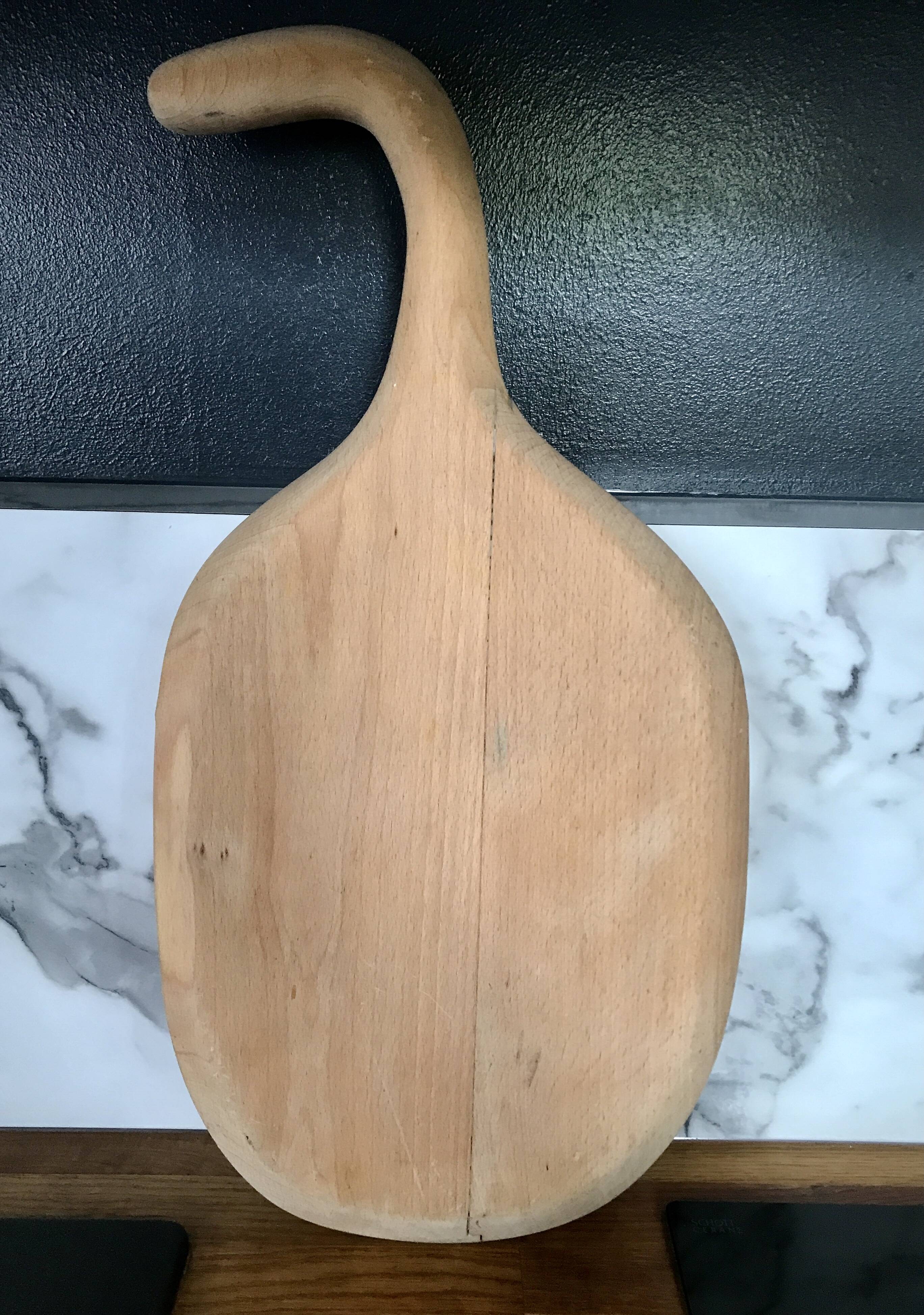 Vintage cutting board with swan neck handle