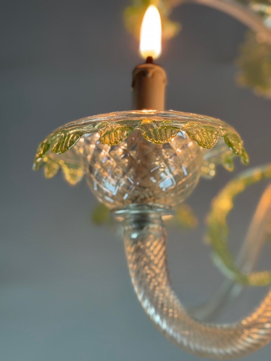 Venetian chandelier in colorless and green Murano glass, 6 light arms circa 1940