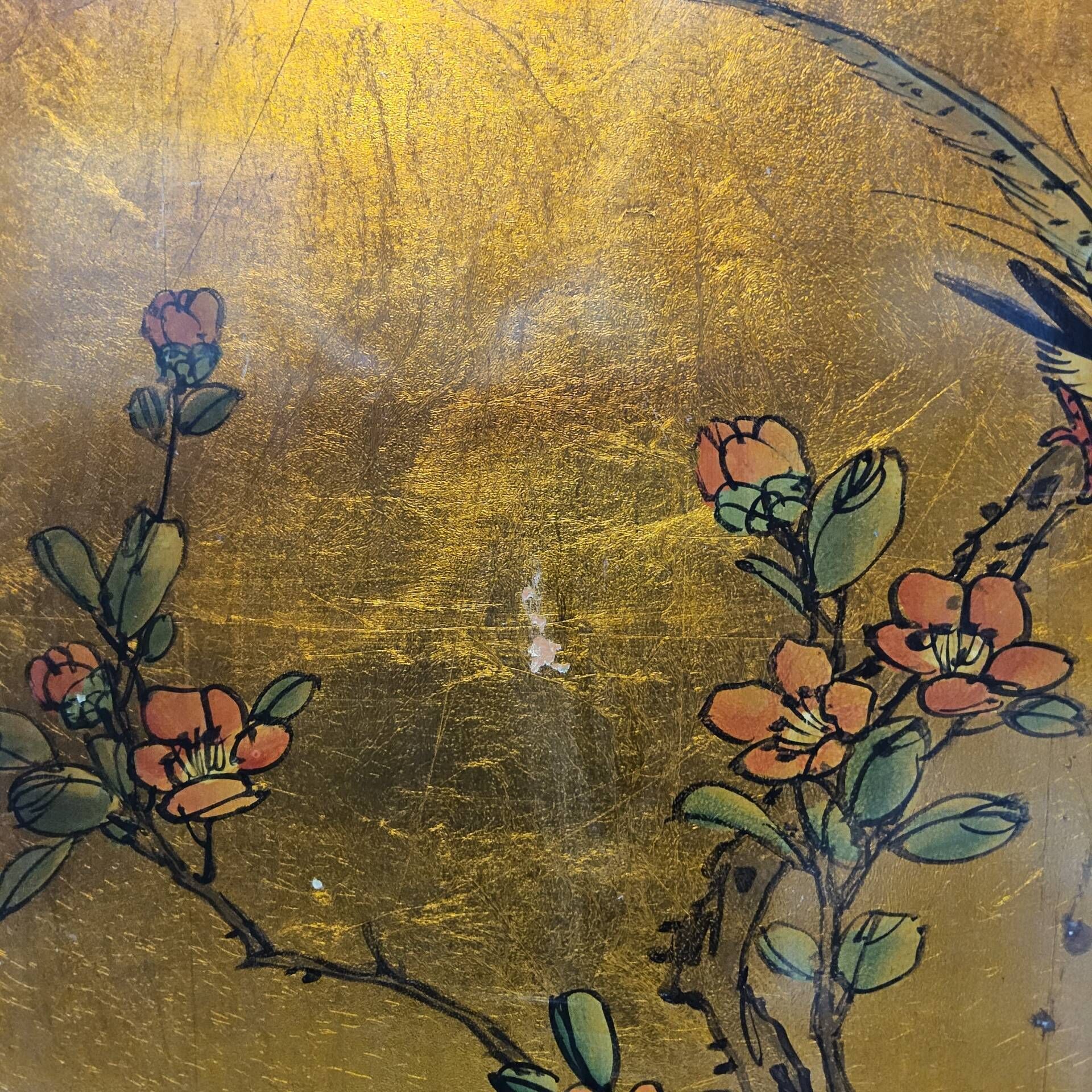 Cabinet chinois vintage avec feuille d'or, fleurs et oiseaux / bohème