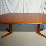 Scandinavian extendable table in teak Laurits M Larsen