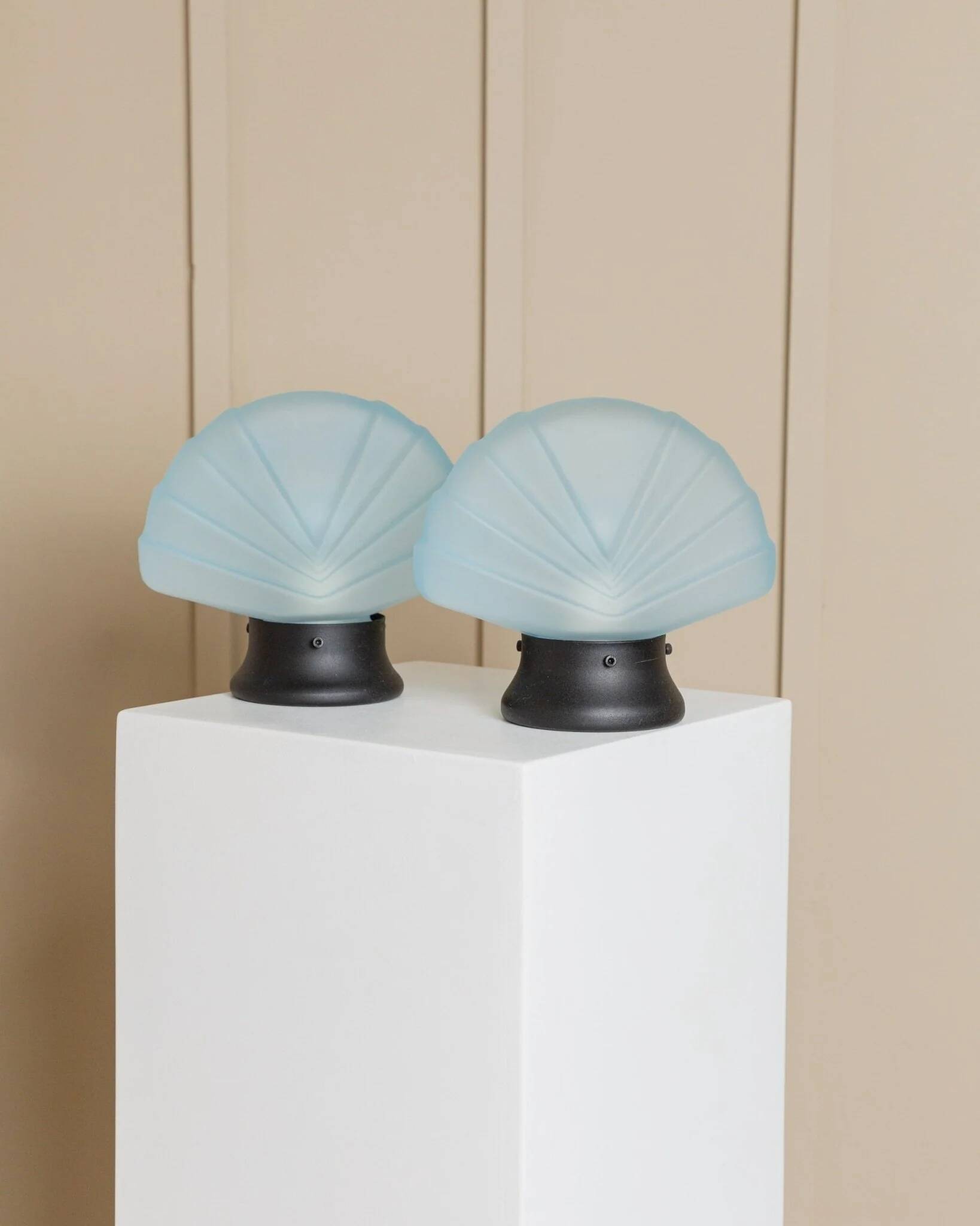 Set of 2 Murano glass shell lamps - light blue table lamp - vintage Space Age design Italy - 1980s