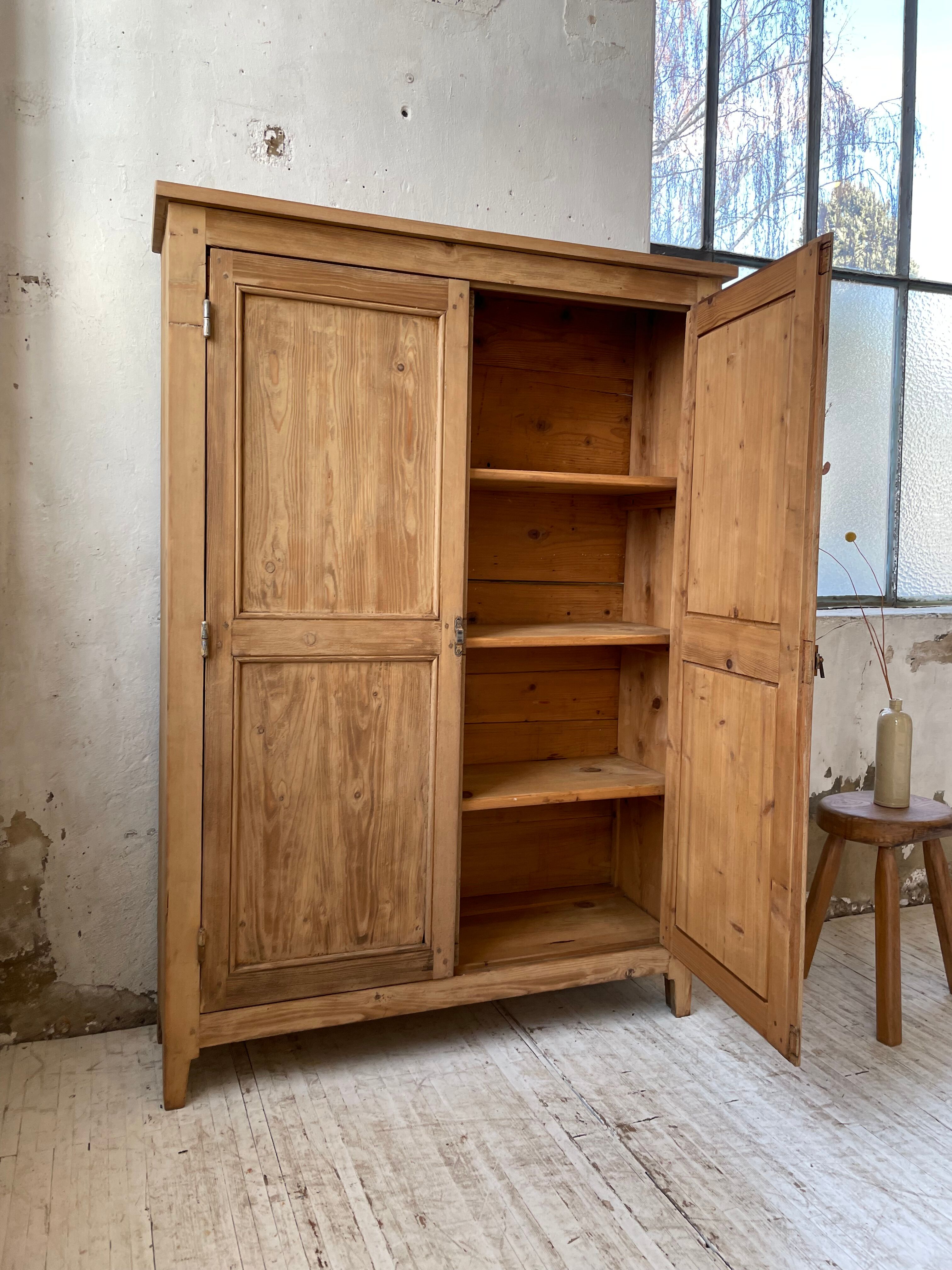 Wooden cabinet cuttery