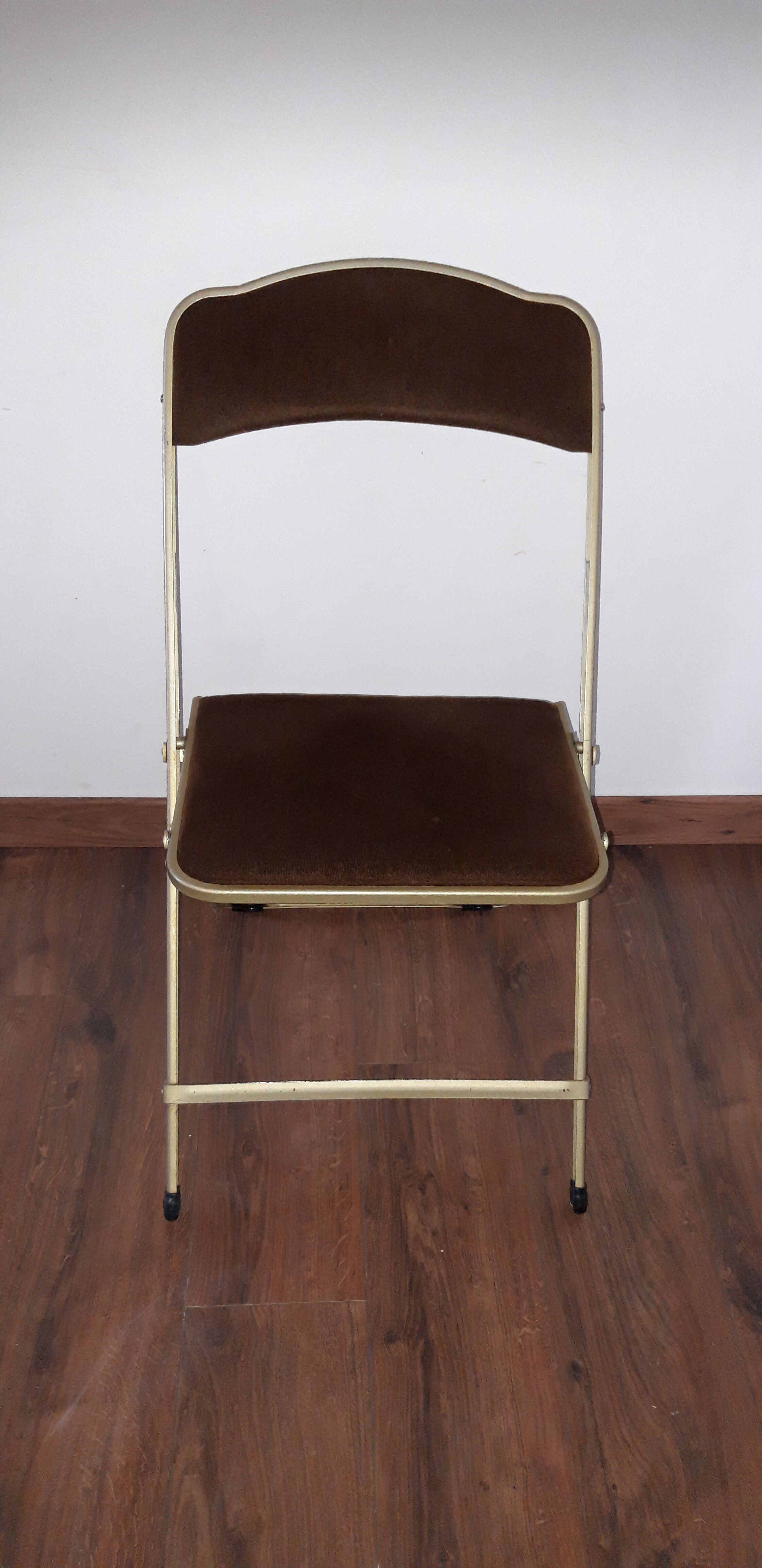 Set of 4 folding chairs