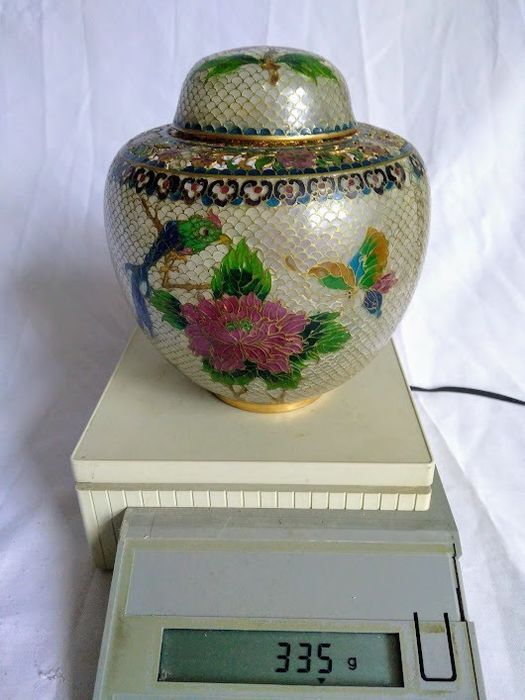 Openwork plique-à-jour enamel pot - 1920 to 1949 - China