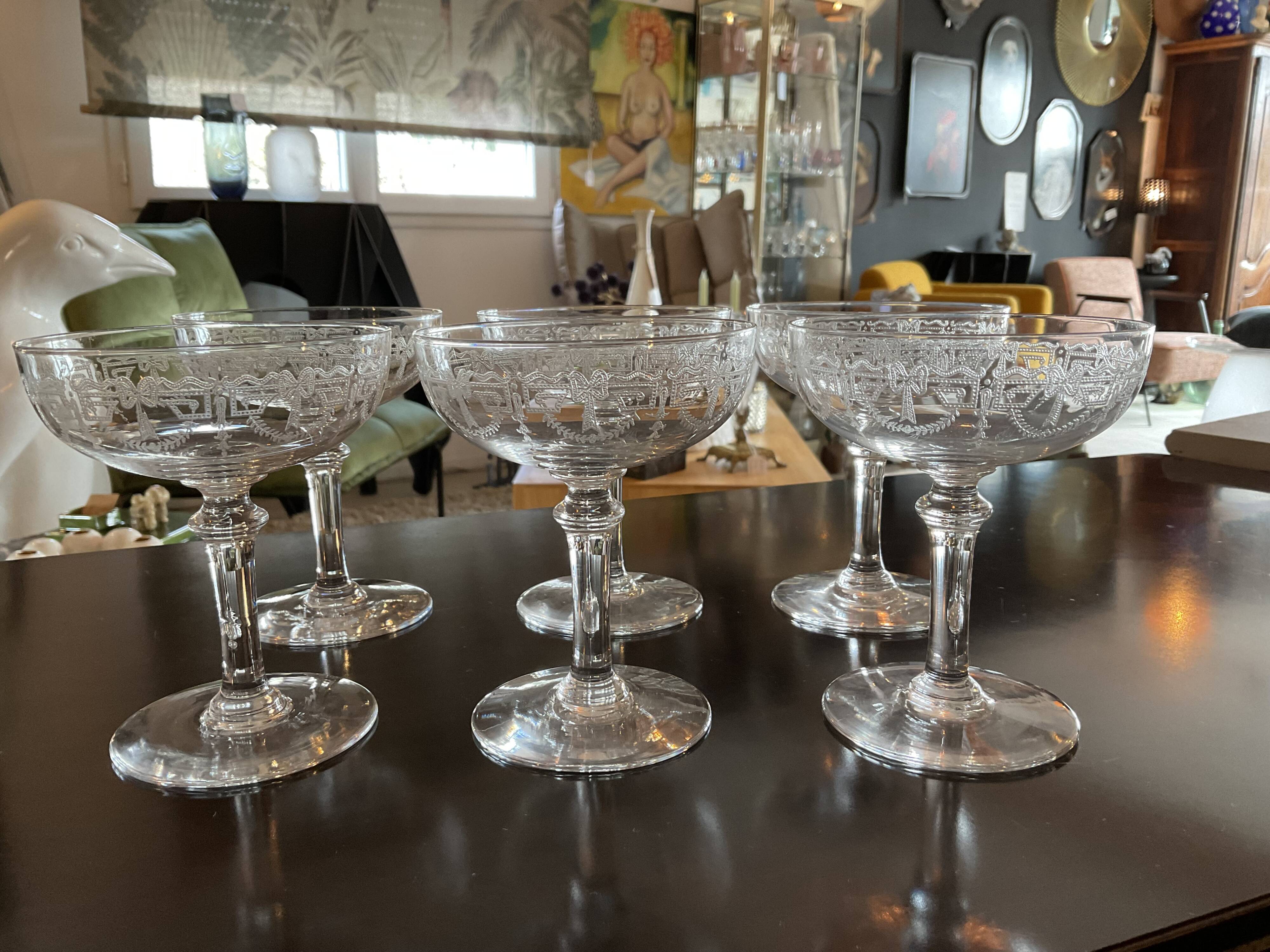 6 champagne glasses. Saint Louis crystal.