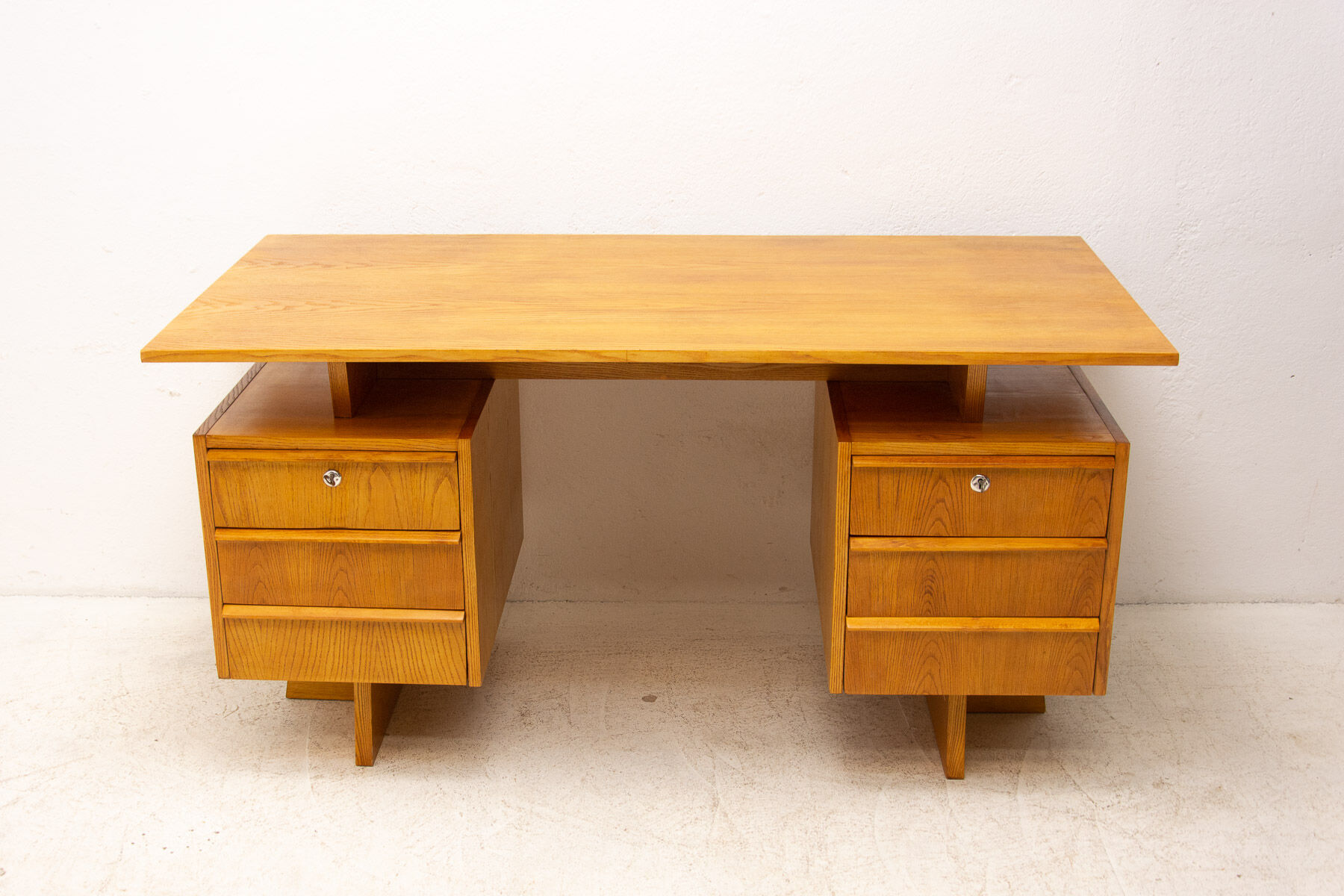 Mid century beechwood writing desk, 1970´s, Czechoslovakia