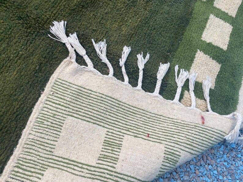Traditional handwoven Berber rug size 2/3 m