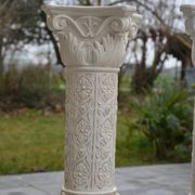 2 old plaster columns