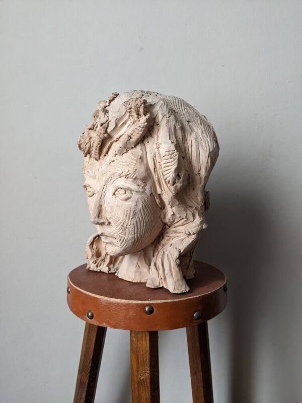 Sculpture argile terre cuite artisanale tête décoration atelier