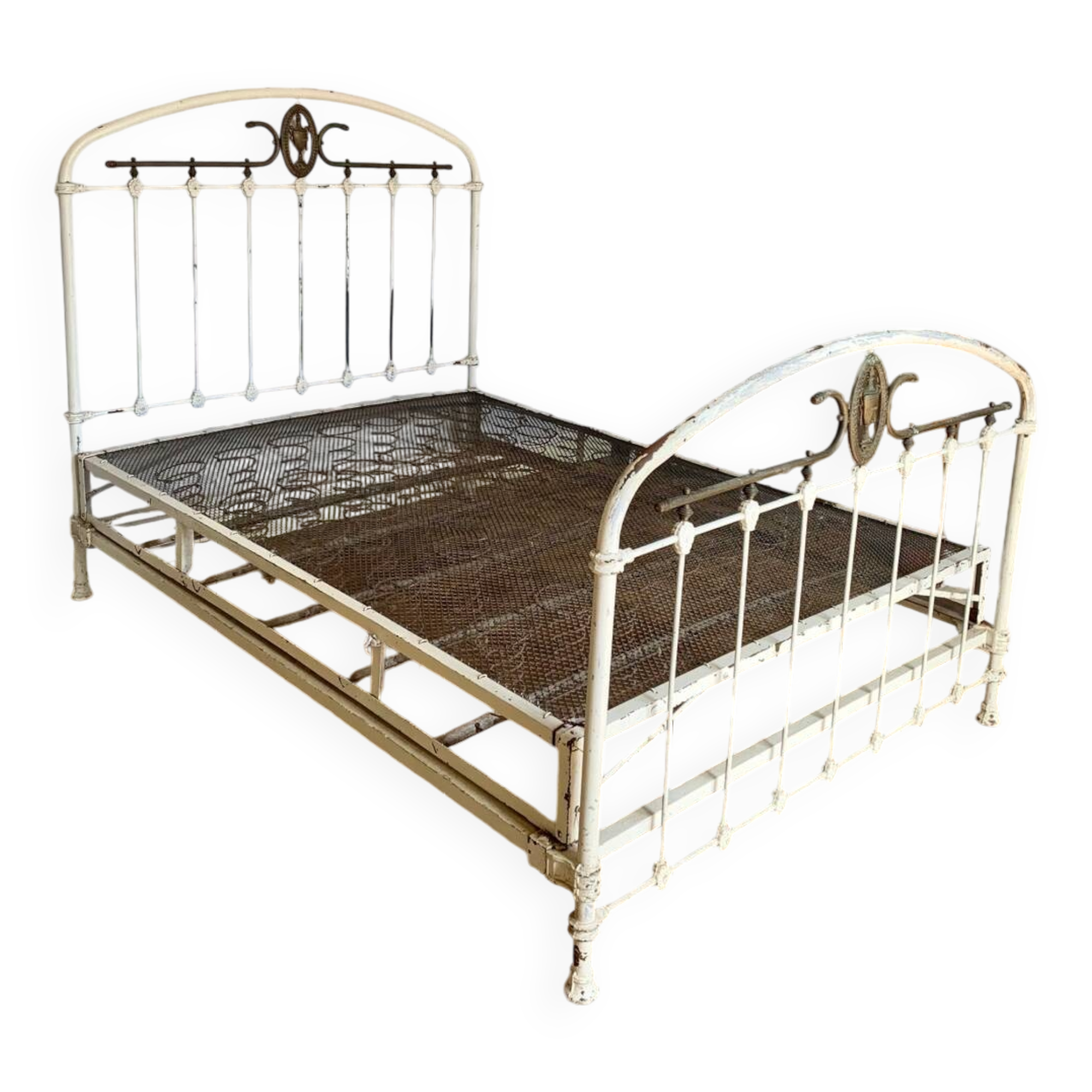 Wrought iron bed