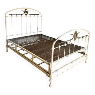 Wrought iron bed