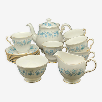Tea set in fine Chinese porcelain small sky flowers