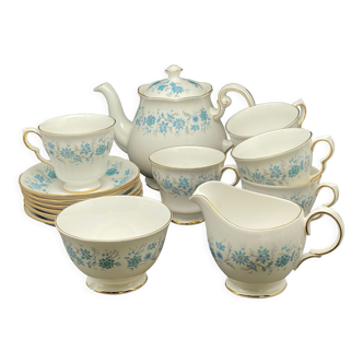 Tea set in fine Chinese porcelain small sky flowers