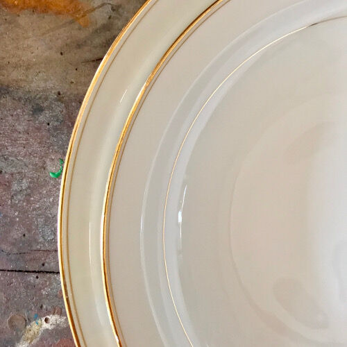 Duo of porcelain dishes uml