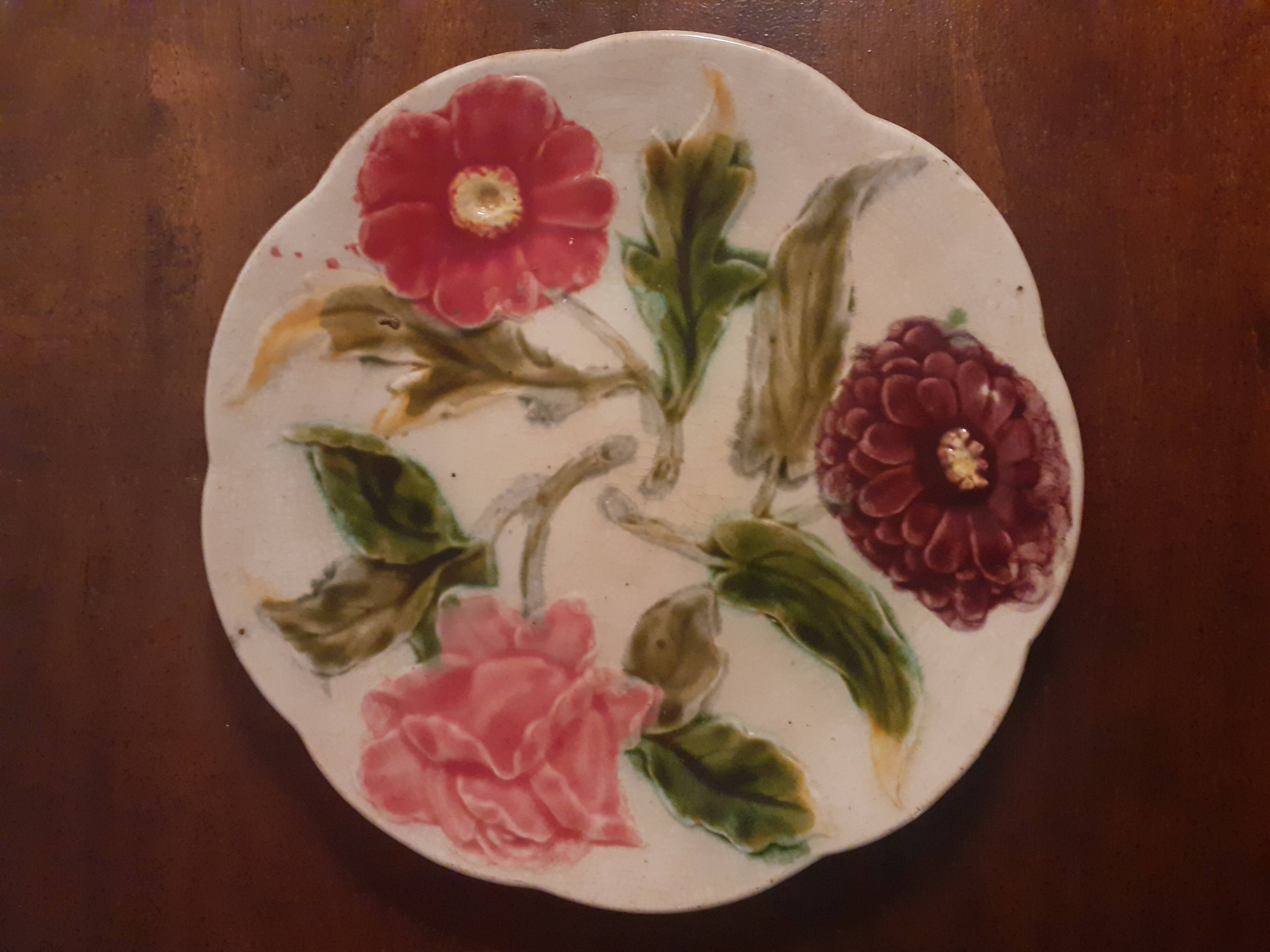 Old slip plate - Choisy le roy flower decoration