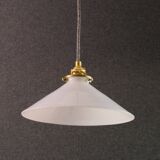 Suspension in high white opaline - delivered with a new cable and socket