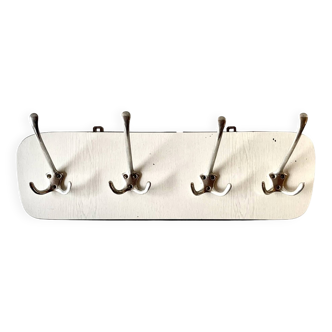 Vintage wall coat rack in white Formica - 4 cast aluminum coat hooks