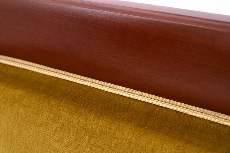 Canapé ancien, Europe du Nord, vers 1880.