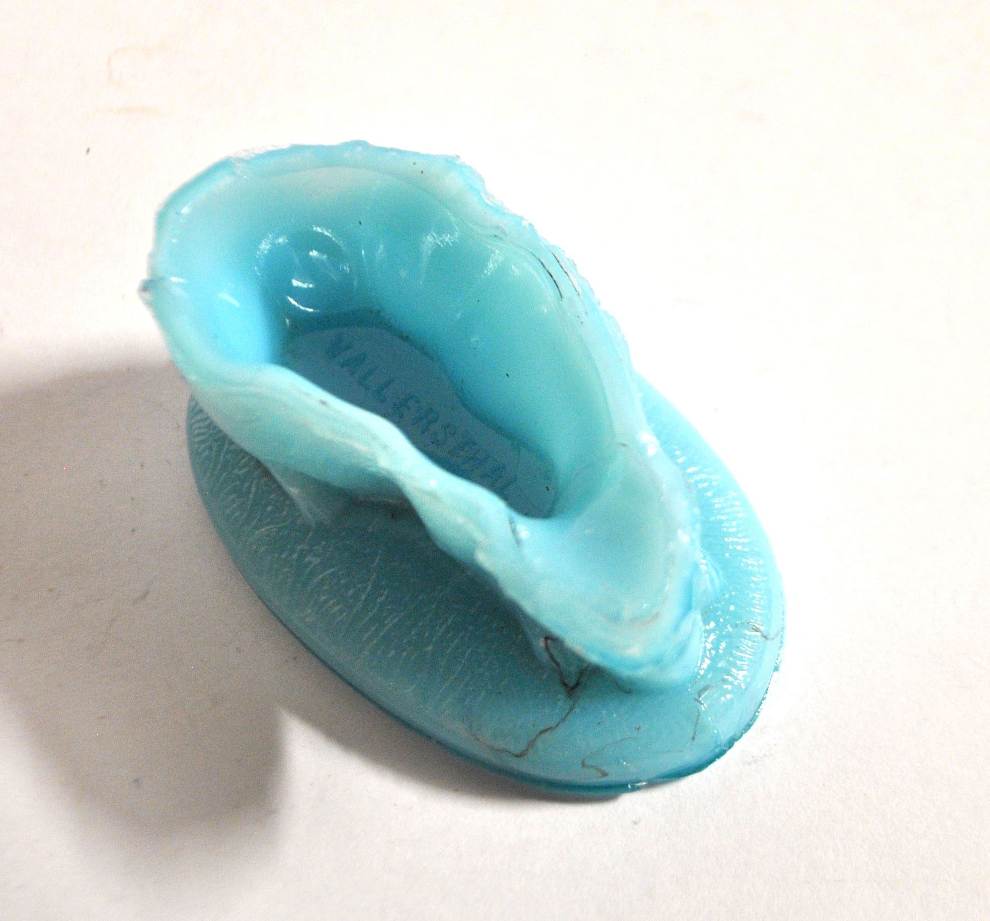 Vallerysthal easter rabbit box in blue opaline from 1900