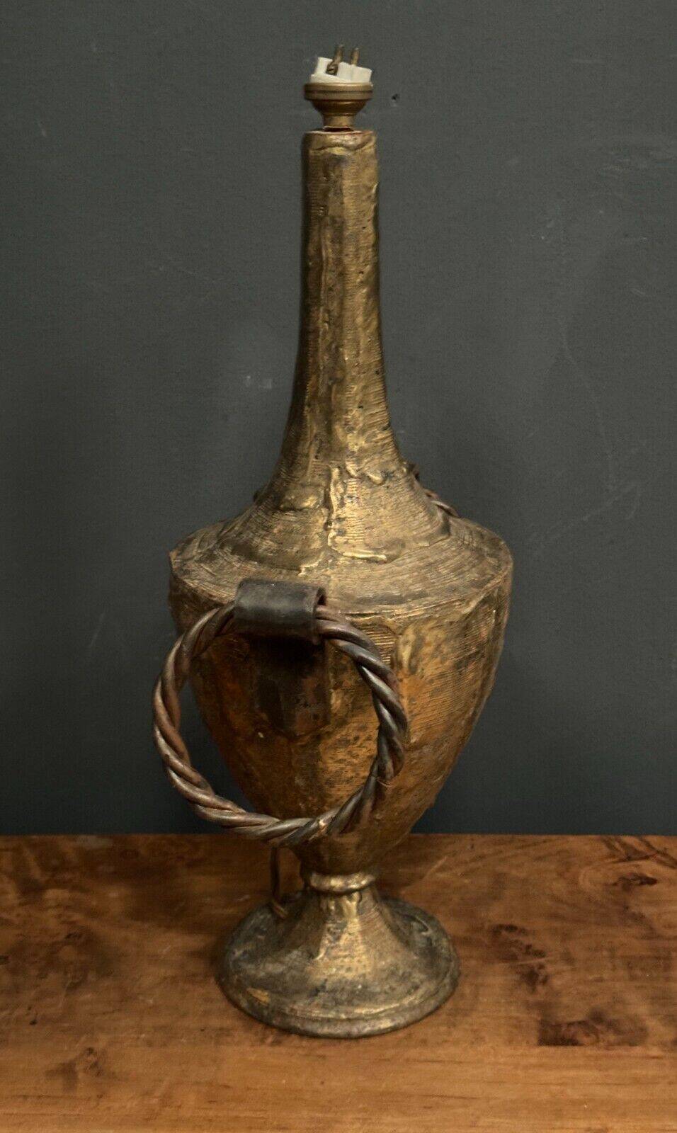 Brutalist lamp 1970 in gilded metal with rings