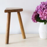 Farm tripod stool