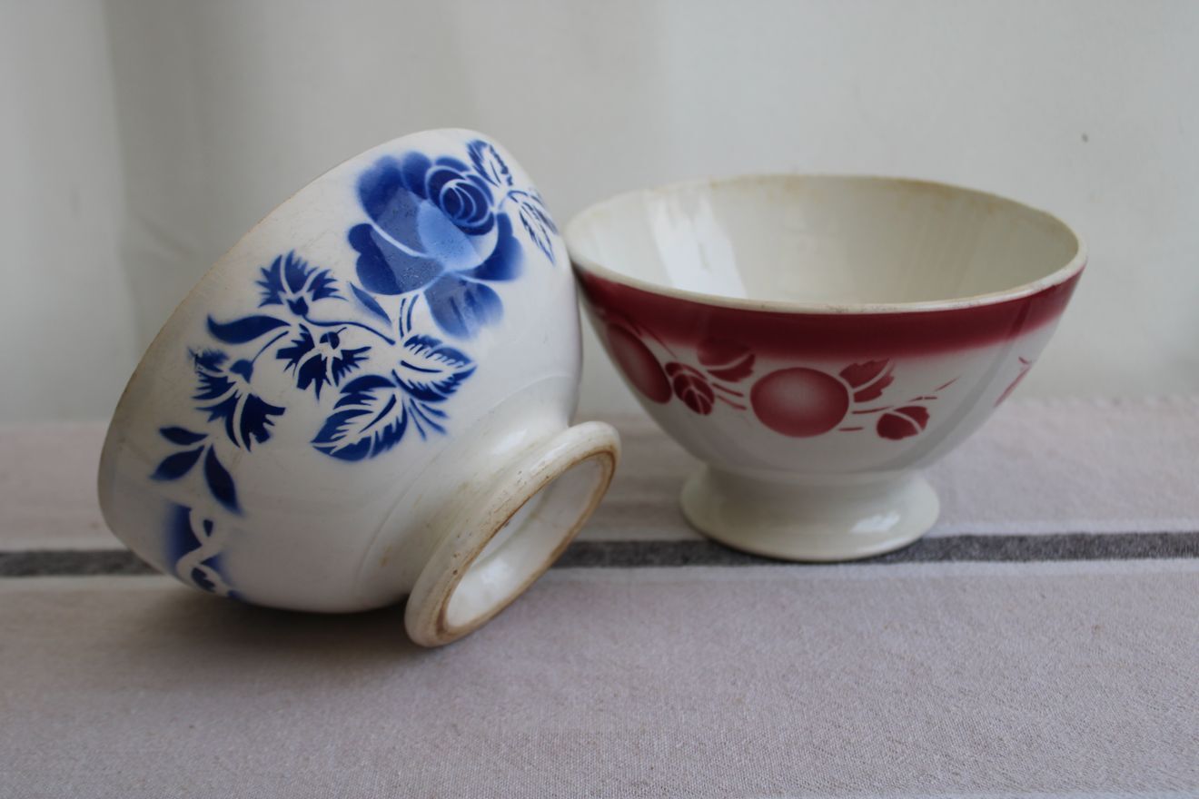 Set of 2 antique ceramic bowls