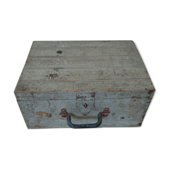 Old wooden transport trunk