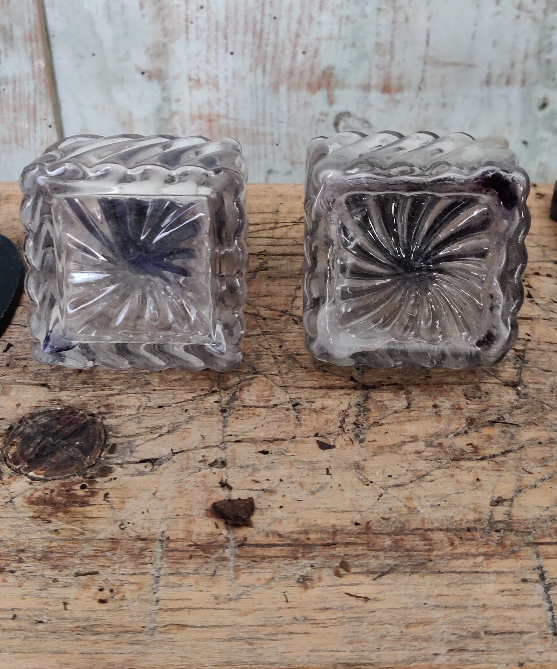Lot de deux encriers en cristal