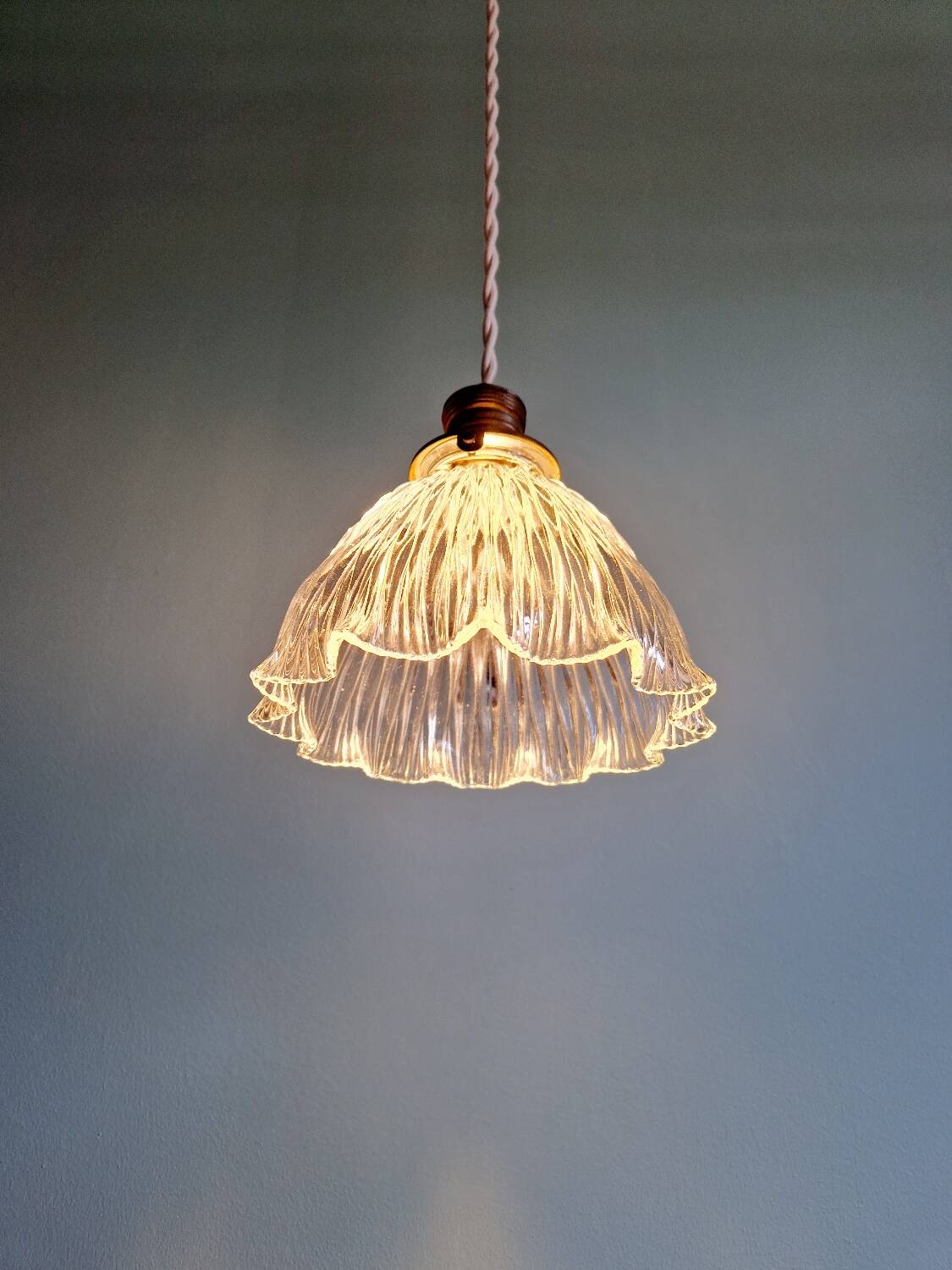 Suspension Art Déco Holophane en verre transparent rainuré, 1920-30