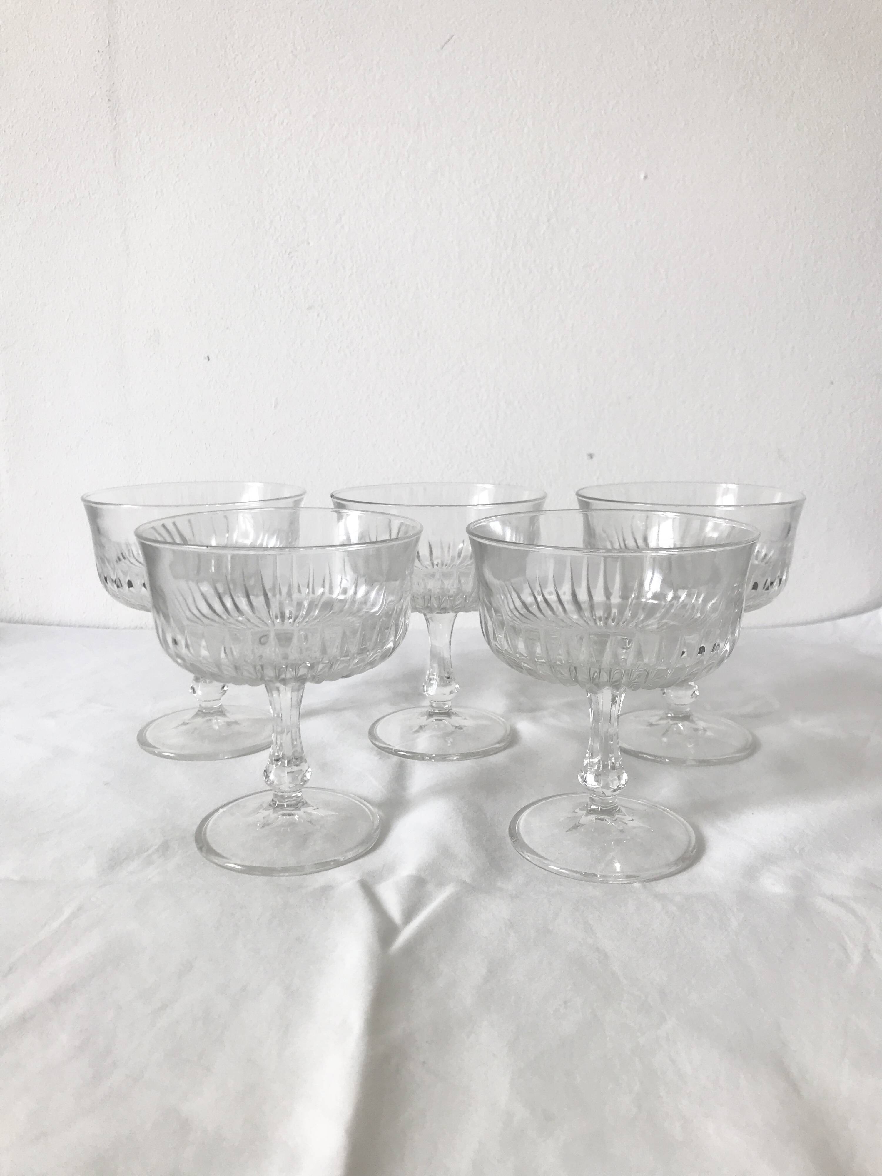 Set of 5 1920s style ribbed glass champagne glasses