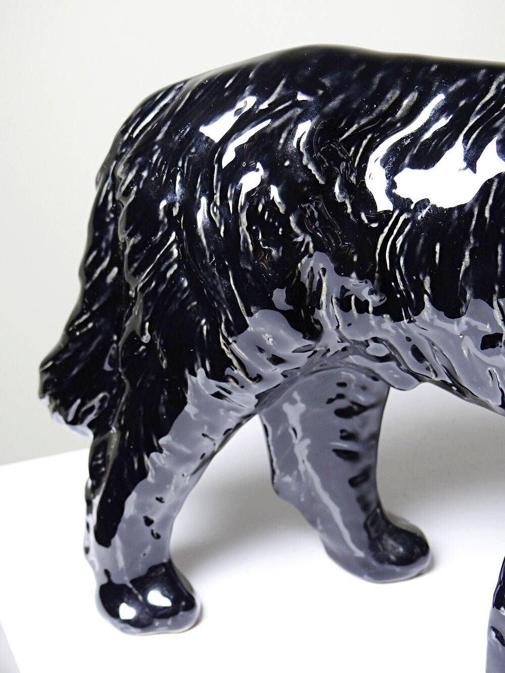 Vintage rum carafe Newfoundland Screech, Newfoundland dog in majolica.