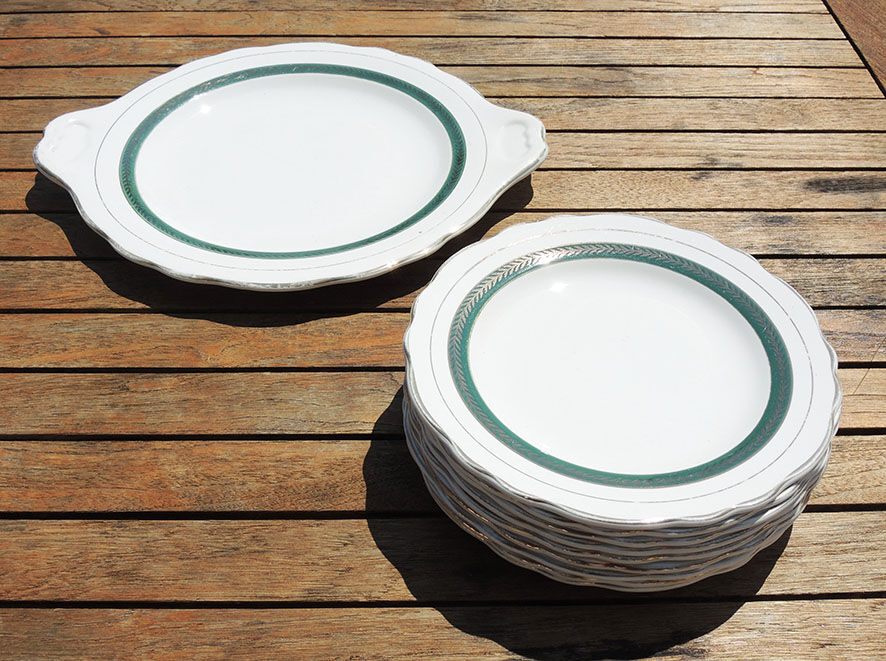 Former salins ceramic cheese service