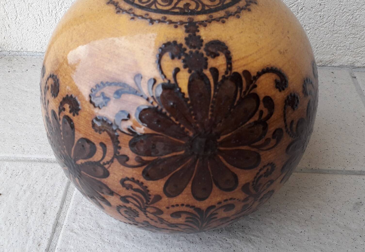 Alsatian terracotta pottery vase