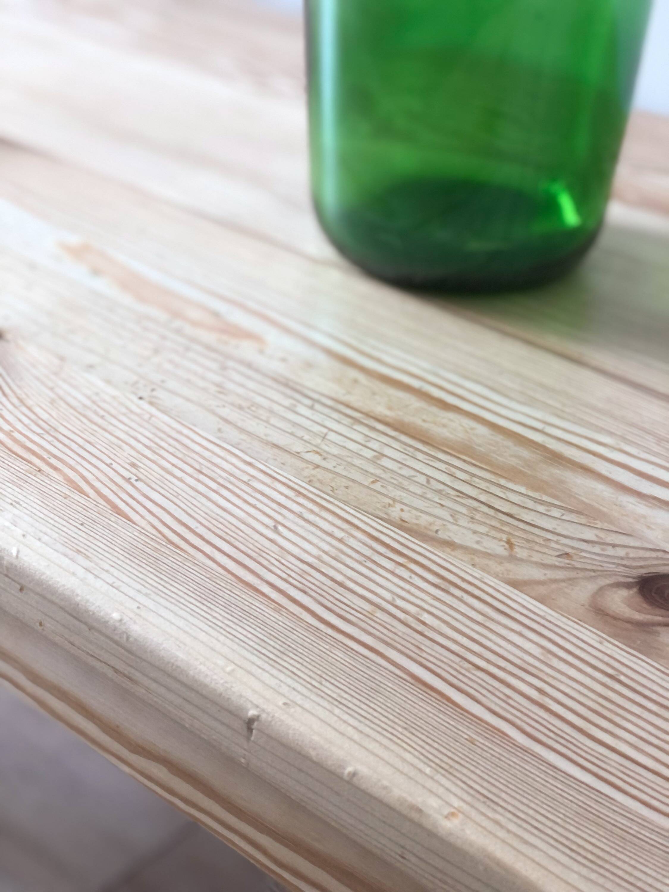 Farmhouse style coffee table, in solid pine