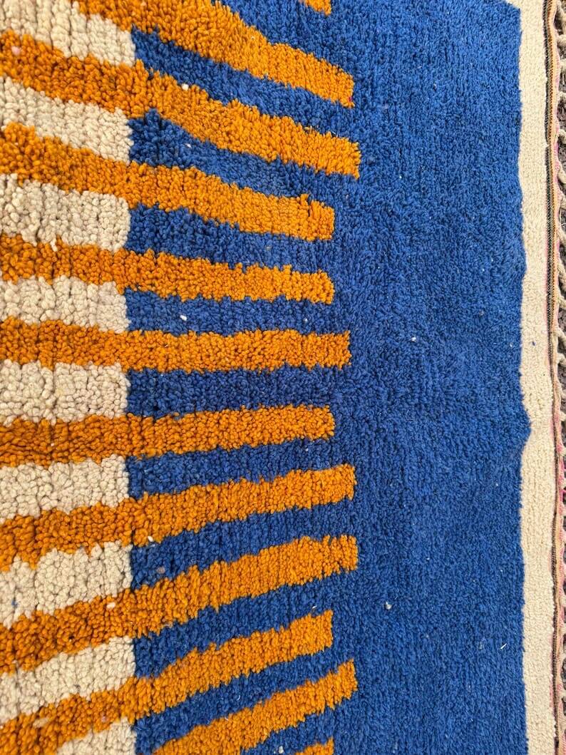 Handwoven natural wool rug, size 1.5/2.5 m.