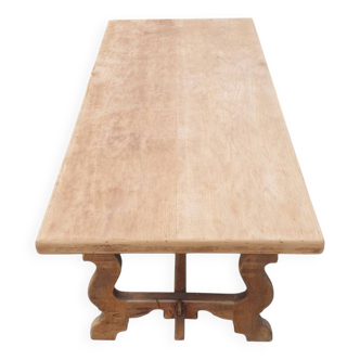 Spanish wooden table, curved legs