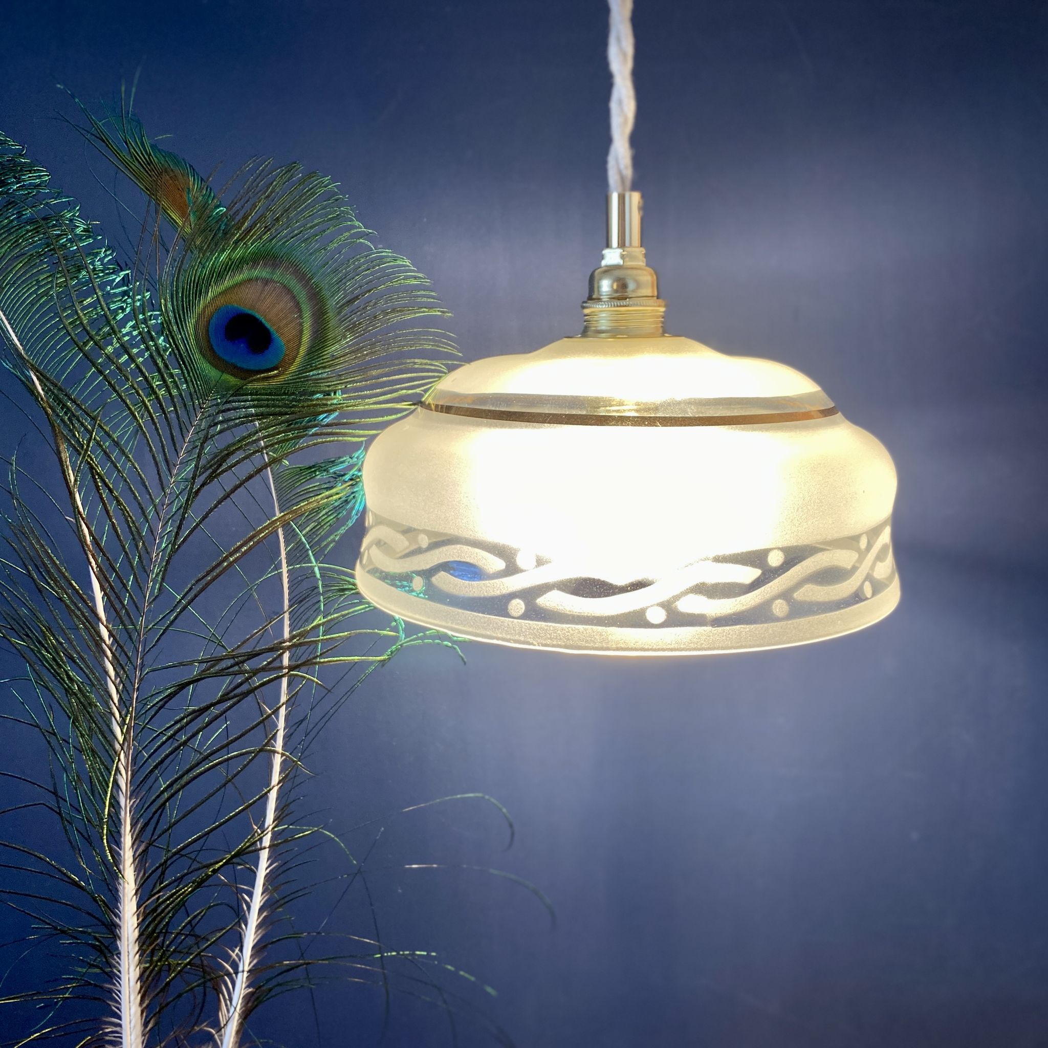 Suspension abat-jour vintage en verre dépoli
