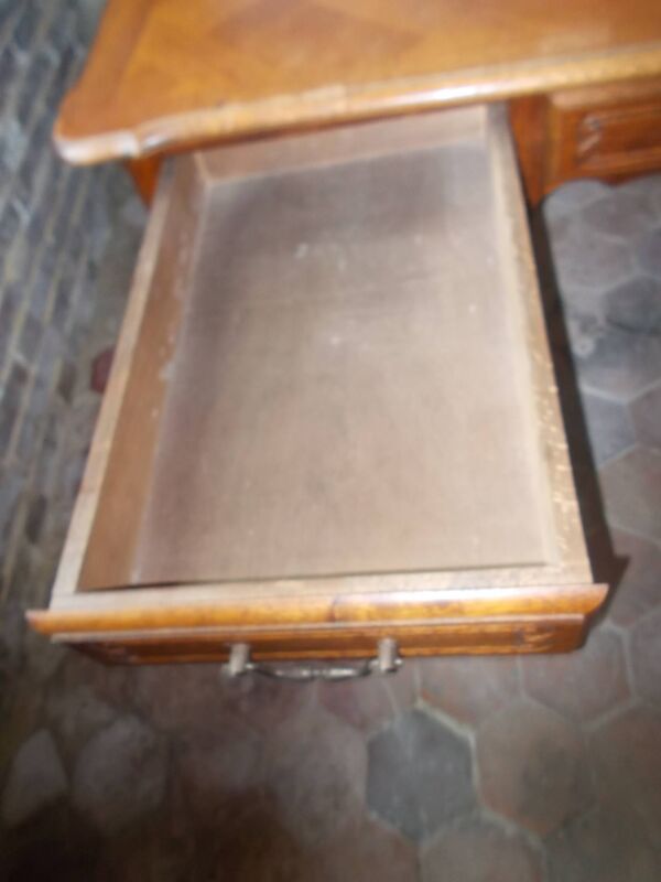 grand bureau plat de style Louis XV