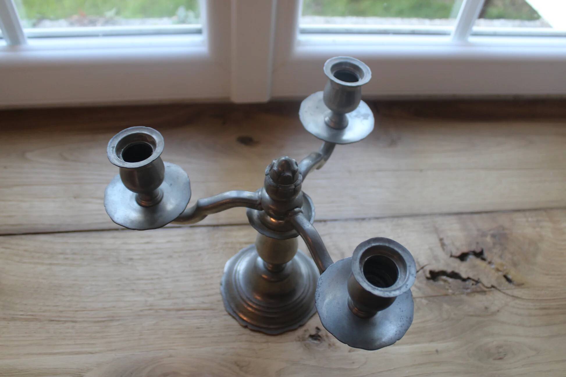 Vintage tin chandelier with 3 lights – Antique stamped candelabrum – H 20 cm