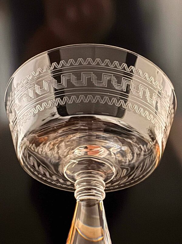 Baccarat, ensemble de 10 coupes à champagne en cristal gravé 1900