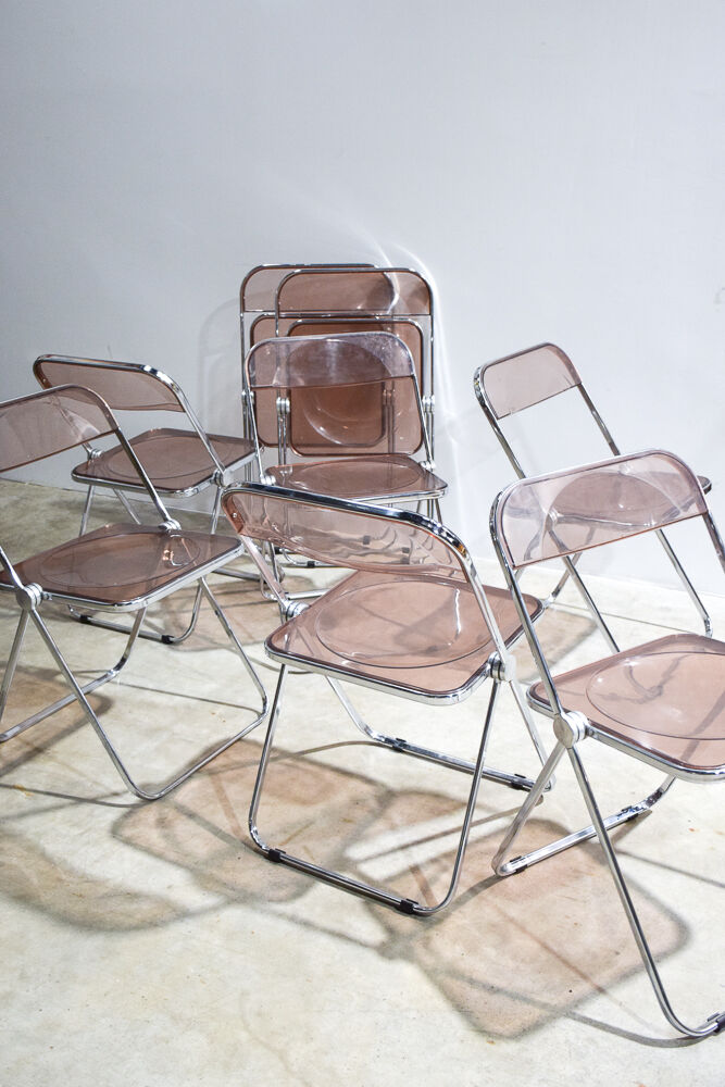 Set of eight pink Plia chairs by Giancarlo Piretti for Castelli