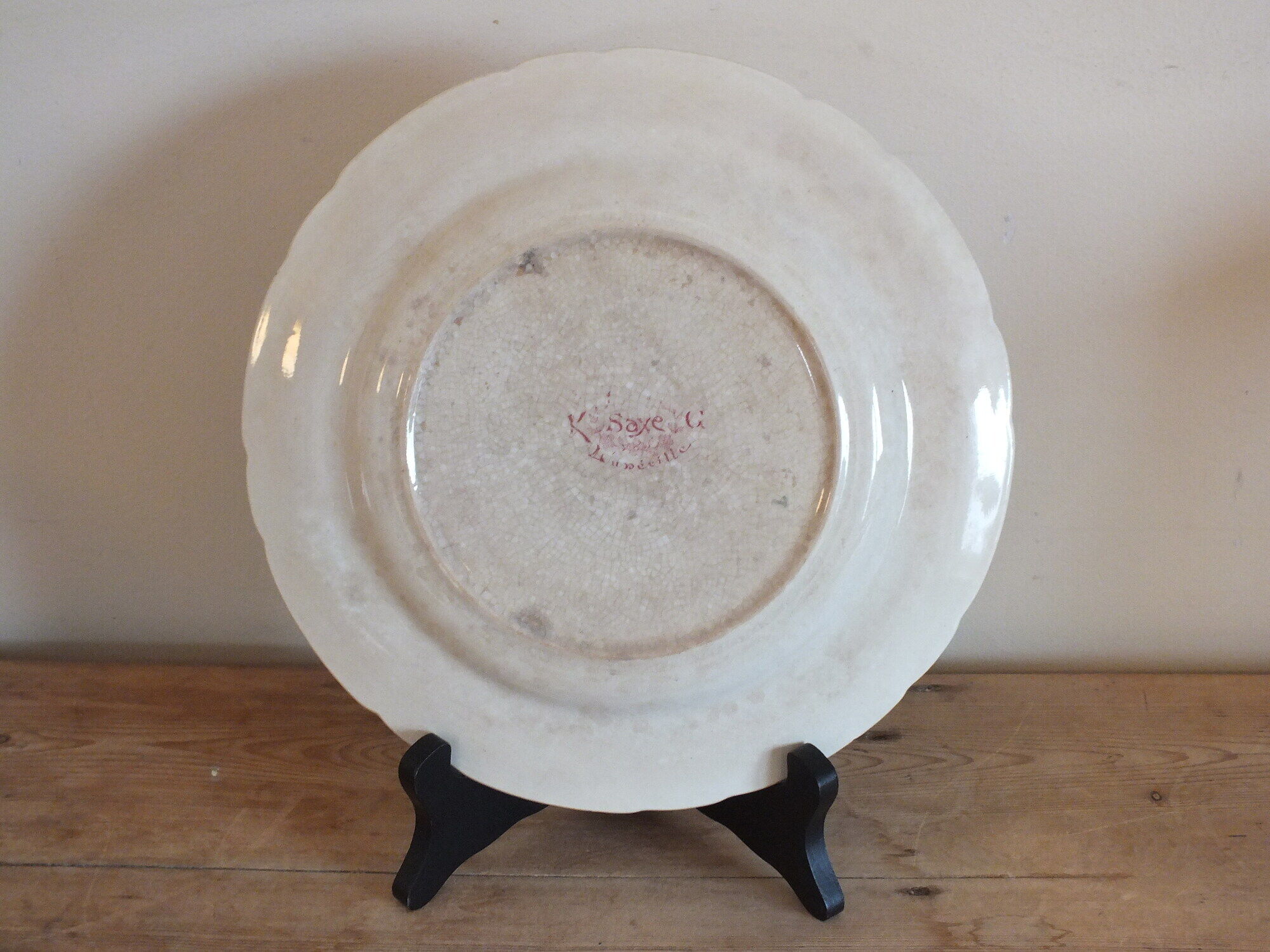 Assiette plate Lunéville KG du service Saxe rose en Terre de Fer