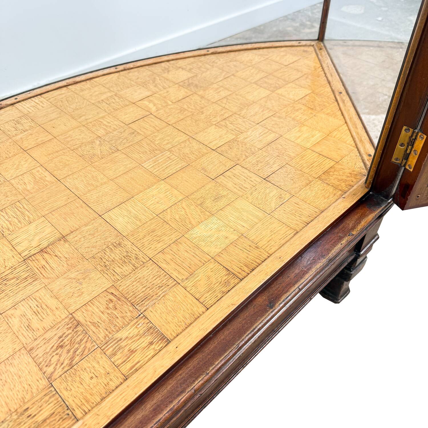 Antique Curved Glass Display Cabinet – Wooden Showcase – Early 20th Century