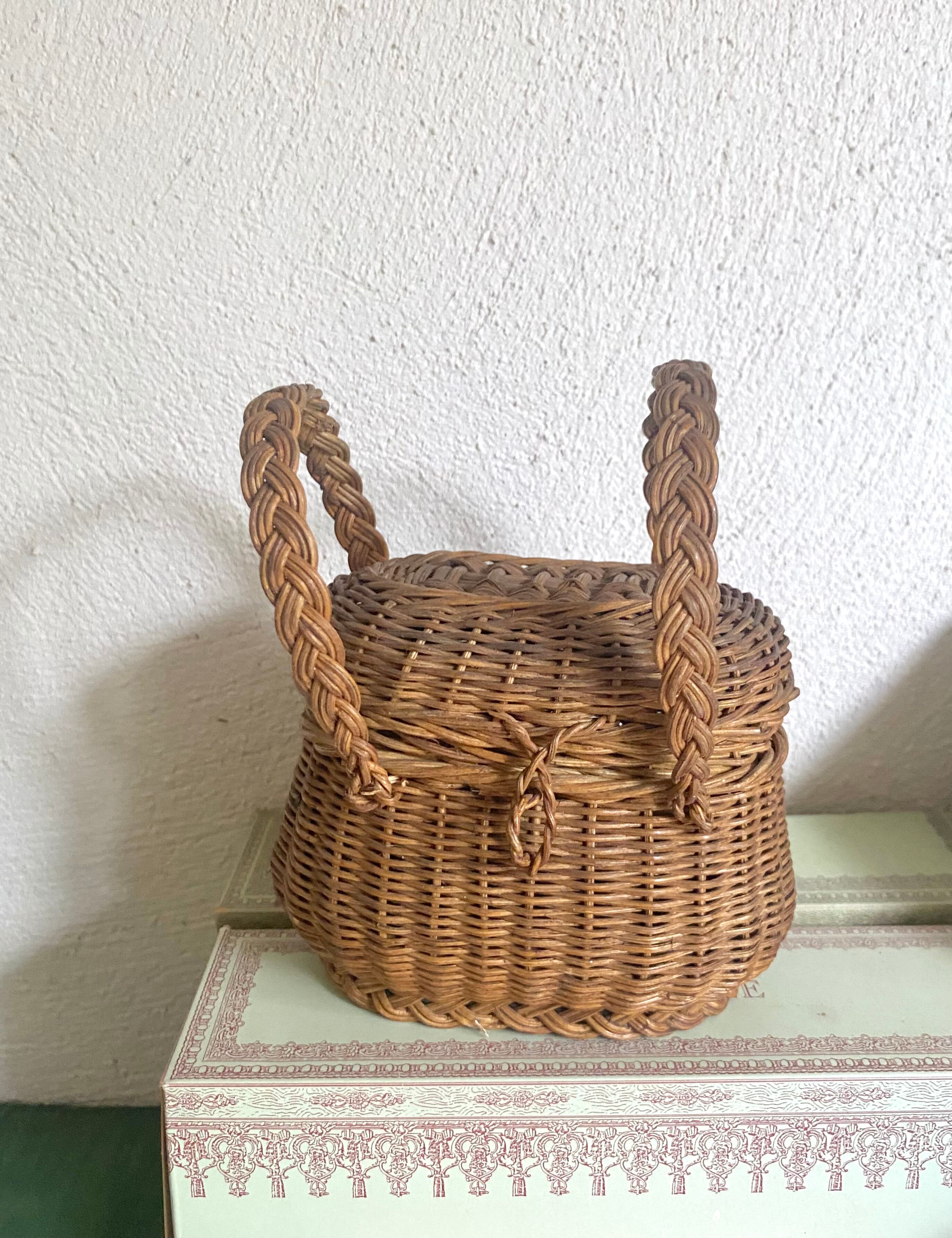 Doll basket circa 1900