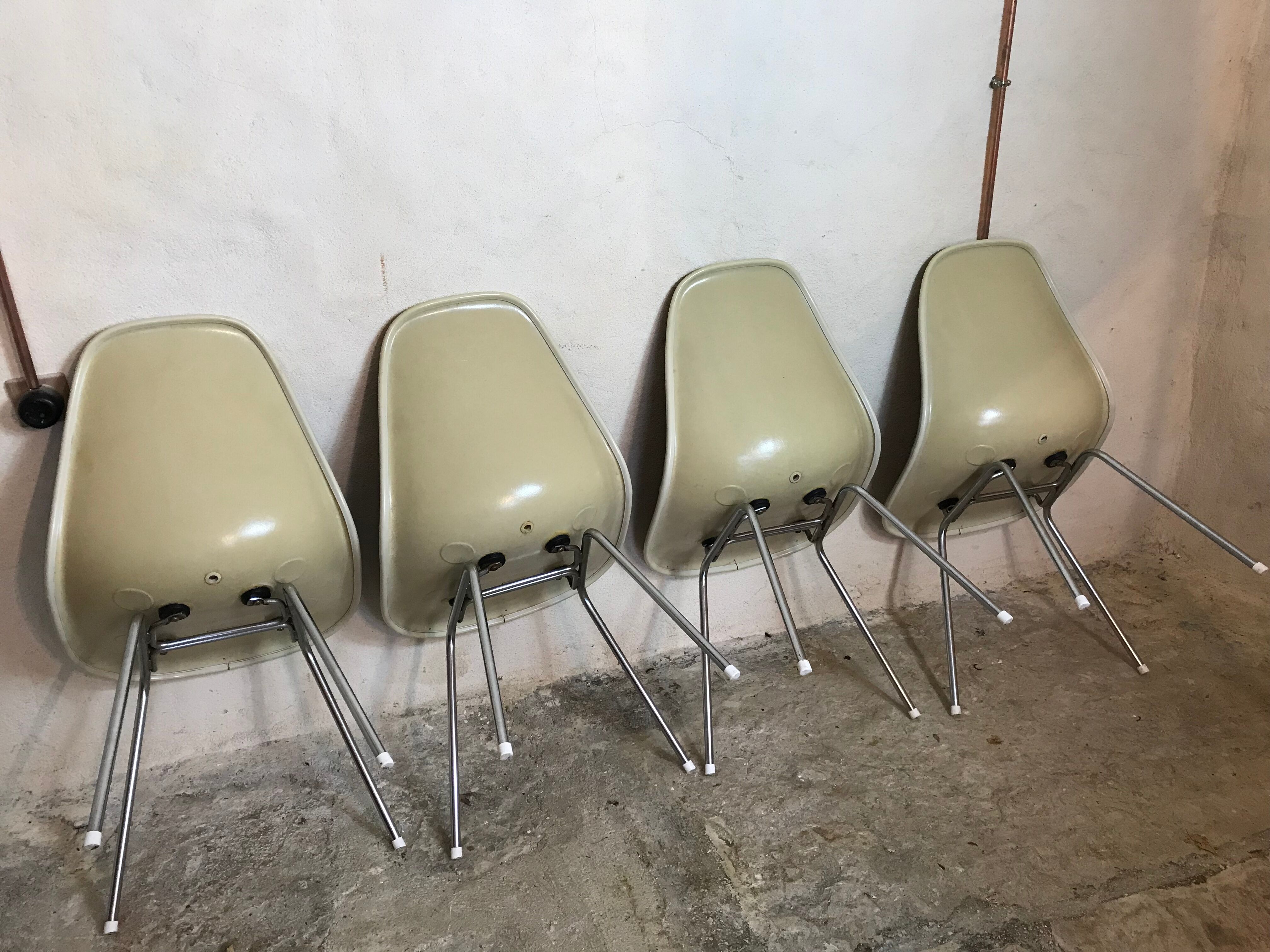 Set of 4 Eames chairs for Herman Miller,1960-70's