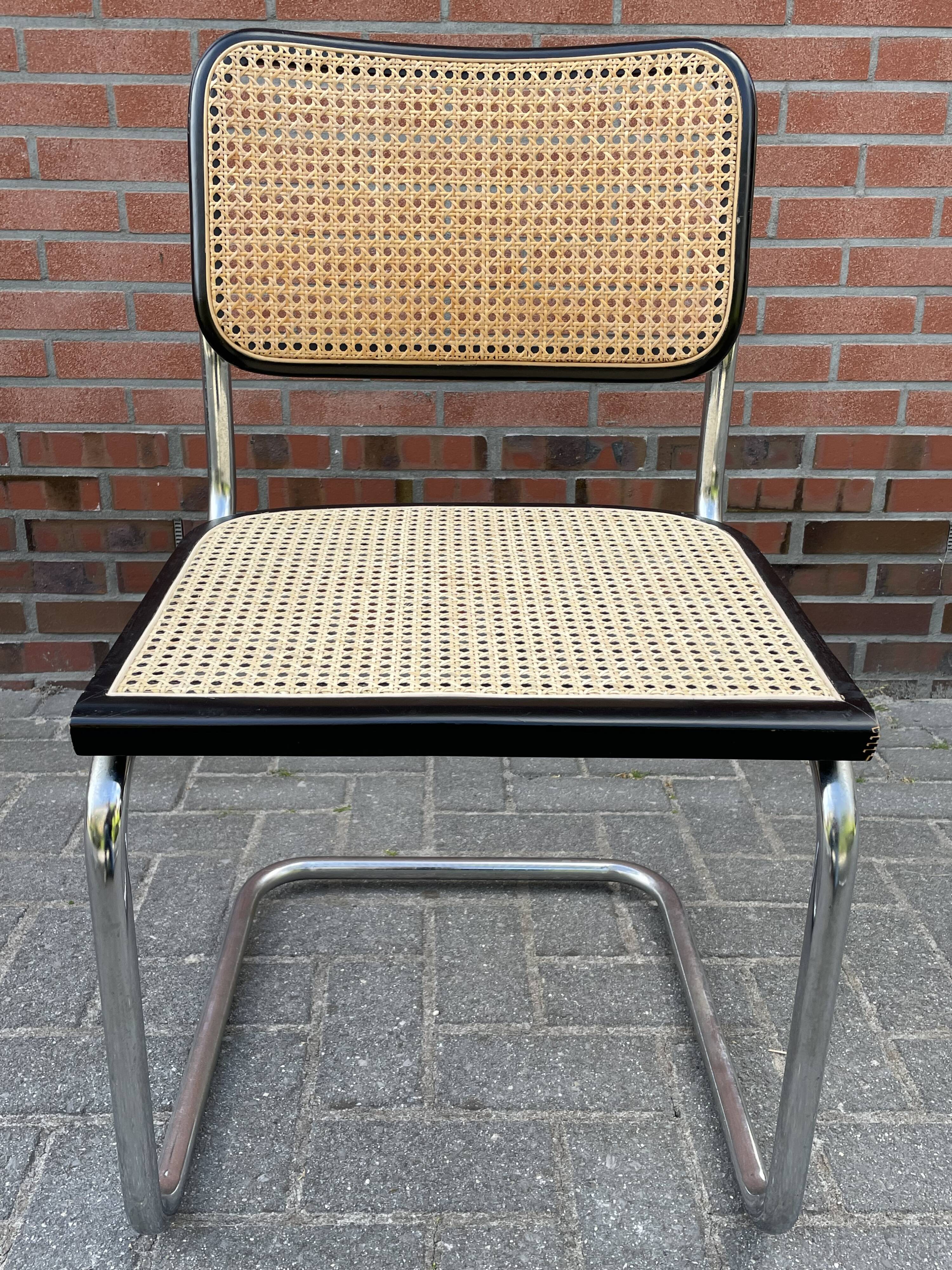 Set of 4 vintage chairs  Cesca B32 in black and chrome
